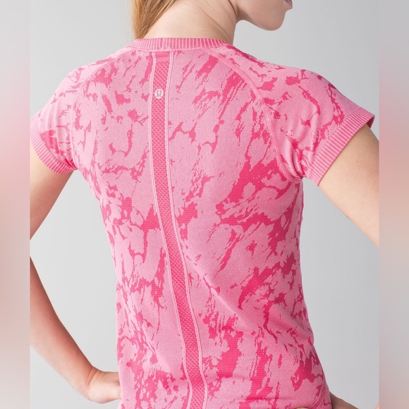 Lululemon Swiftly Tech Short Sleeve Crew Top Heathered Bon Bon Size 8 - Picture 4 of 16